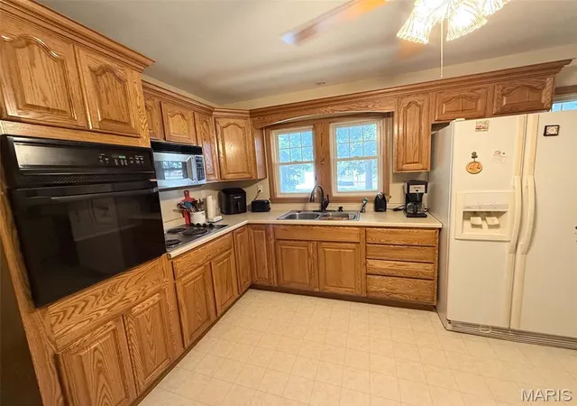 Photo 2 of Single family home for sale at 147 Us Hwy 51, Pana, IL 62557 | MLS# MIS26059068 | Listing updated on 2026-10-20