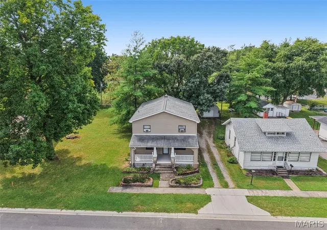 Photo 3 of Single family home for sale at 407 E 4th Street, O'fallon, IL 62269 | MLS# MIS26059129 | Listing updated on 2026-09-21