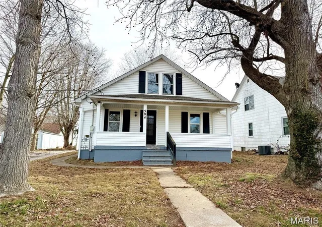 Photo 3 of Single family home for sale at 504 1st Street, Evansville, IL 62242 | MLS# MIS26059134 | Listing updated on 2026-10-11
