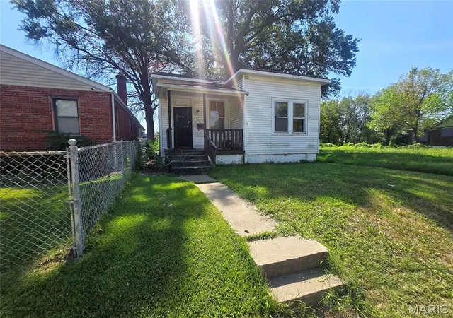Single family home for sale at 4786 Wren Ave, Saint Louis, MO 63120 | MLS# MIS26059165