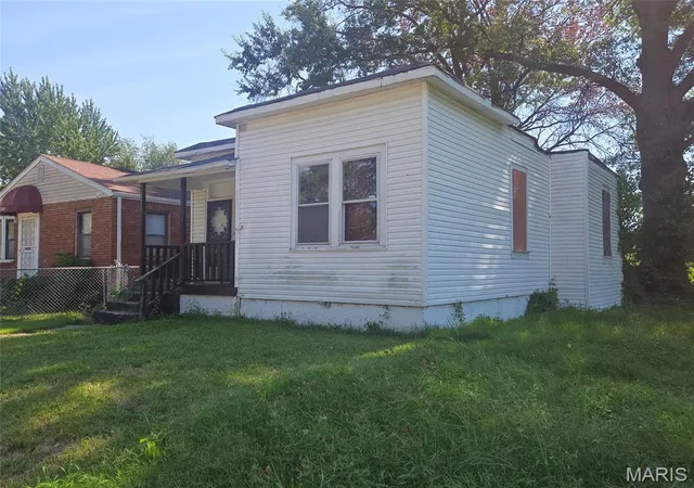 Photo 3 of Single family home for sale at 4786 Wren Ave, Saint Louis, MO 63120 | MLS# MIS26059165 | Listing updated on 2026-09-29