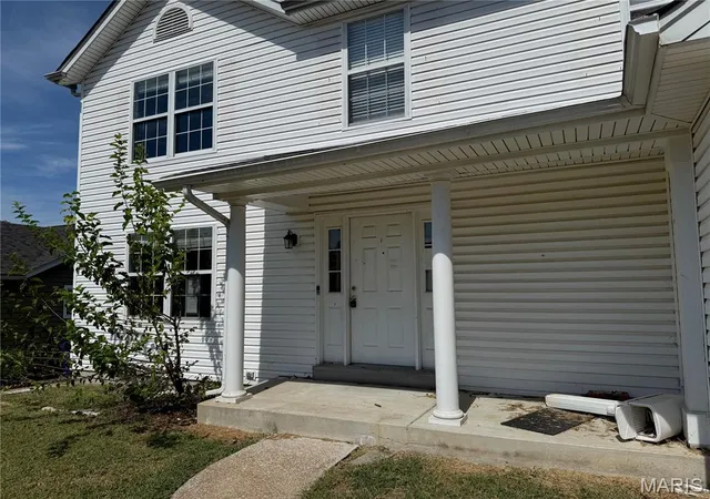 Photo 1 of Single family home for sale at 1592 Saddlegate Ct, Florissant, MO 63033 | MLS# MIS26059166 | Listing updated on 2026-09-15