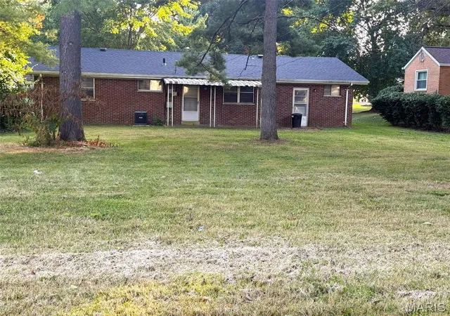 Photo 4 of Single family home for sale at 617 Portland Ave, Belleville, IL 62220 | MLS# MIS26059195 | Listing updated on 2026-09-14