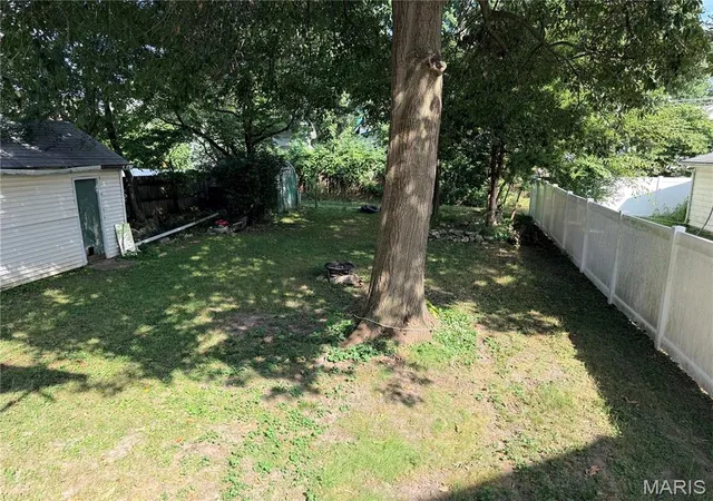 Photo 3 of Single family home for sale at 1021 N Charles St, Carlinville, IL 62626 | MLS# MIS26059197 | Listing updated on 2026-09-21