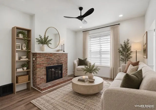 Photo 2 of Single family home for sale at 3824 S Compton Ave, Saint Louis, MO 63118 | MLS# MIS26059317 | Listing updated on 2026-10-06