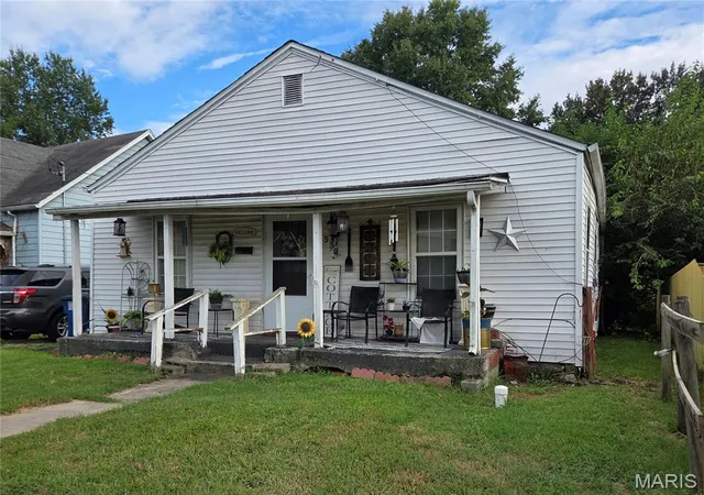 Photo 2 of Single family home for sale at 330 W Main St, Sparta, IL 62286 | MLS# MIS26059319 | Listing updated on 2026-09-15