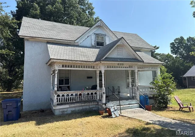 Photo 2 of Single family home for sale at 428 S Washington Ave, Lebanon, MO 65536 | MLS# MIS26059374 | Listing updated on 2026-09-15