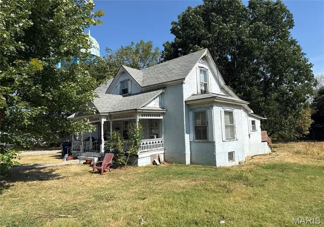 Photo 3 of Single family home for sale at 428 S Washington Ave, Lebanon, MO 65536 | MLS# MIS26059374 | Listing updated on 2026-09-15