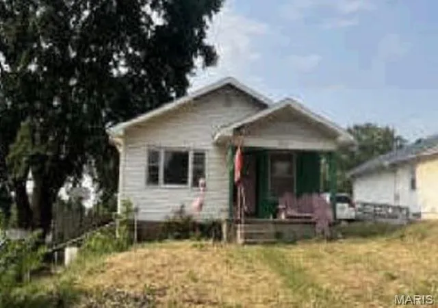 Photo 1 of Single family home for sale at 3510 Sacramento St, Saint Joseph, MO 64507 | MLS# MIS26059380 | Listing updated on 2026-09-15