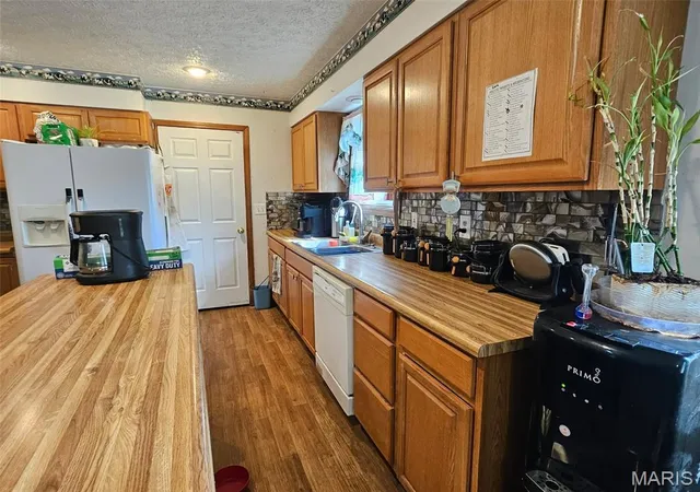 Photo 4 of Single family home for sale at 14005 Cairo Ln, Dixon, MO 65459 | MLS# MIS26059401 | Listing updated on 2026-09-14