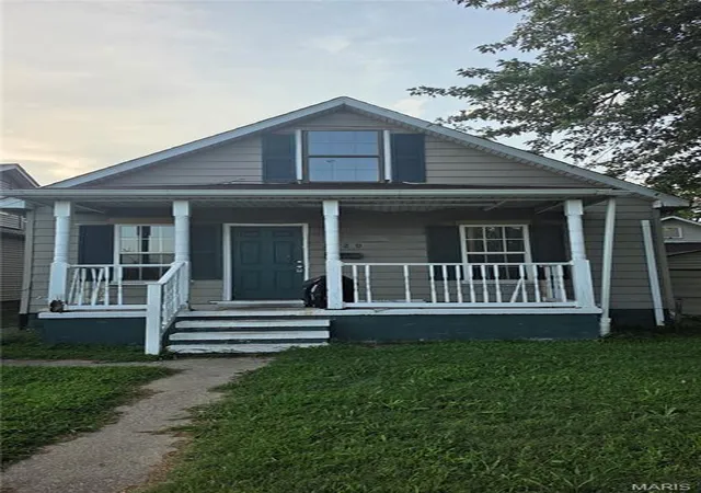 Single family home for sale at 2029 Lee Ave, Granite City, IL 62040 | MLS# MIS26059431
