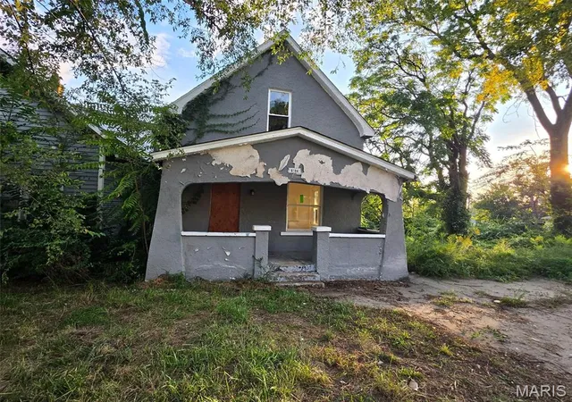 Single family home for sale at 6104 Vetter Pl, Saint Louis, MO 63120 | MLS# MIS26059495