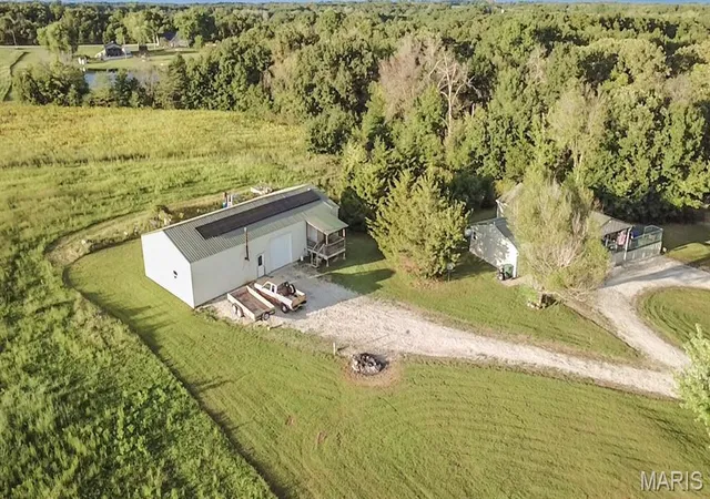 Photo 2 of Sale Pending at 20465 Monroe Rd 455, Stoutsville, MO 65283 | MLS# MIS26059522 | Listing updated on 2026-10-04