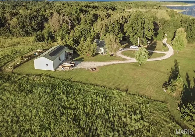 Photo 3 of Sale Pending at 20465 Monroe Rd 455, Stoutsville, MO 65283 | MLS# MIS26059522 | Listing updated on 2026-10-04