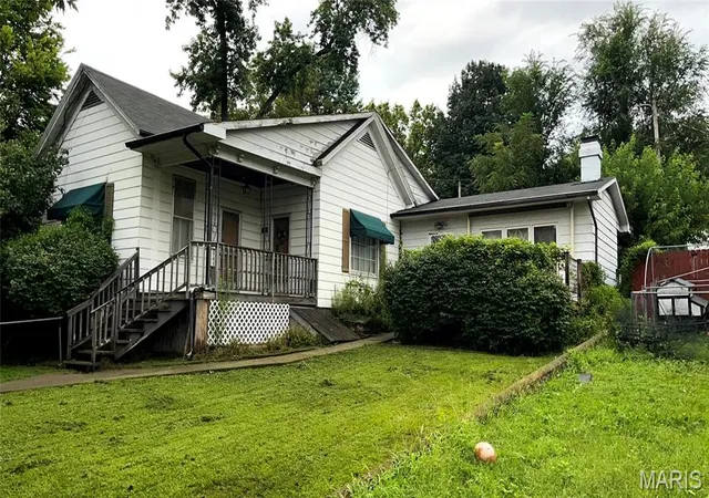 Photo 1 of Single family home for sale at 521 N 4th Street, Louisiana, MO 63353 | MLS# MIS26059538 | Listing updated on 2026-09-15