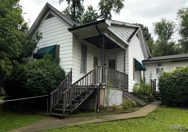 Photo 3 of Single family home for sale at 521 N 4th Street, Louisiana, MO 63353 | MLS# MIS26059538 | Listing updated on 2026-09-15