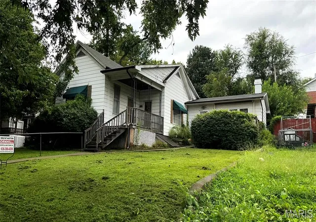 Photo 3 of Single family home for sale at 521 N 4th Street, Louisiana, MO 63353 | MLS# MIS26059538 | Listing updated on 2026-09-15