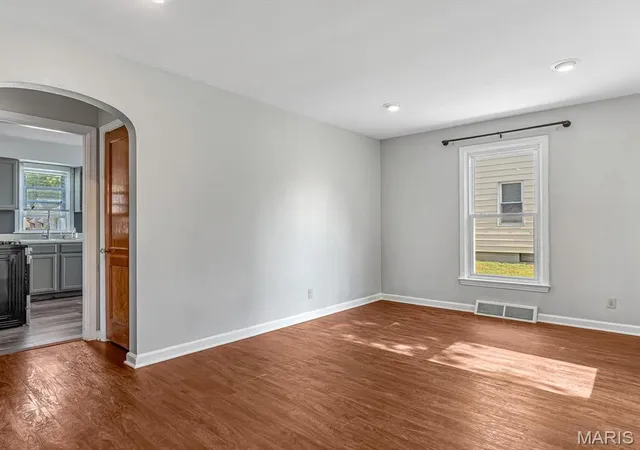 Photo 2 of Single family home for sale at 227 W Washington St, Columbia, IL 62236 | MLS# MIS26059549 | Listing updated on 2026-09-15