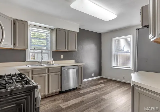 Photo 4 of Single family home for sale at 227 W Washington St, Columbia, IL 62236 | MLS# MIS26059549 | Listing updated on 2026-09-15
