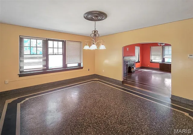 Photo 4 of Single family home for sale at 1321 Lebanon Ave, Belleville, IL 62221 | MLS# MIS26059591 | Listing updated on 2026-09-15