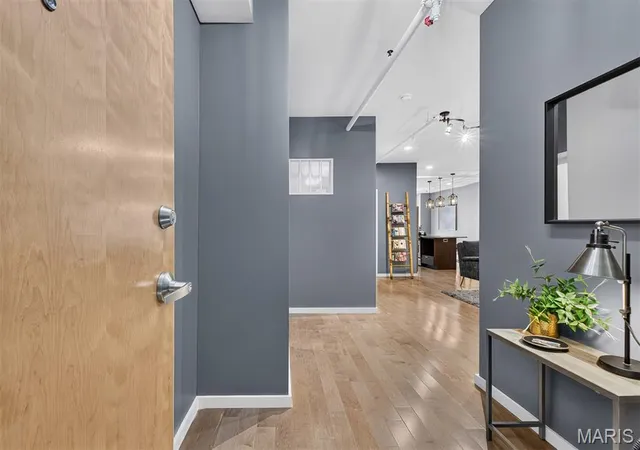 Photo 2 of Condo for sale at 915 Olive St #1112, Saint Louis, MO 63101 | MLS# MIS26059618 | Listing updated on 2026-09-15