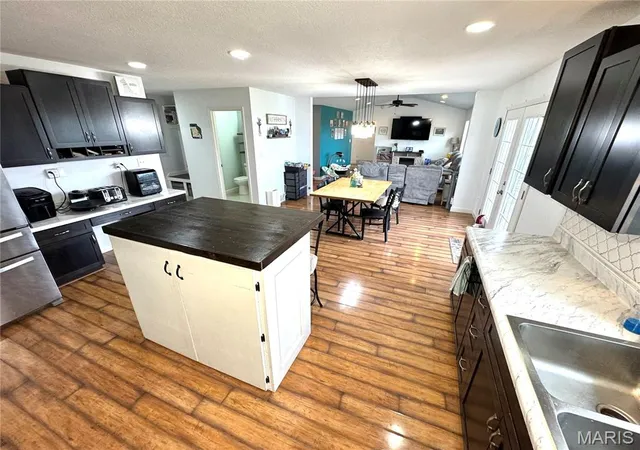 Photo 4 of Single family home for sale at 54370 Johnny Trl, Hannibal, MO 63401 | MLS# MIS26059712 | Listing updated on 2026-09-17
