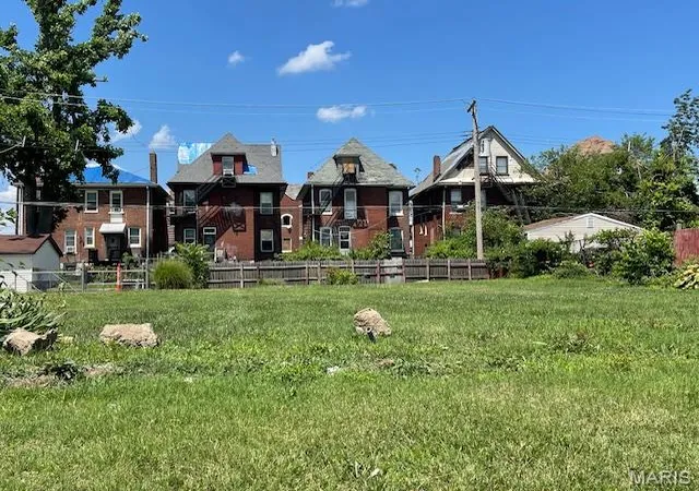 Land for sale at 5089 Raymond Ave, Saint Louis, MO 63113 | MLS# MIS26059726