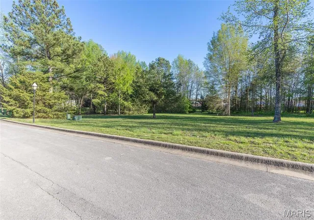 Photo 1 of Land for sale at 0 Lot # 18 Westwood Highlands, Poplar Bluff, MO 63901 | MLS# MIS22057599 | Listing updated on 2026-09-14