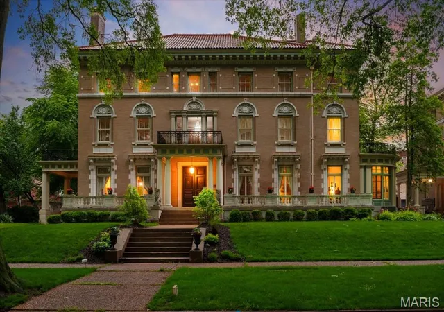 Single family home for sale at 37 Washington Terrace, St Louis, MO 63112 | MLS# MIS25024991
