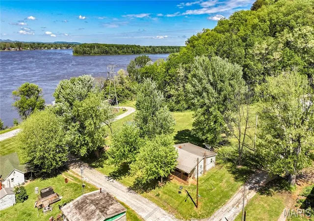 Photo 1 of Single family home for sale at 539 Hill St, Hamburg, IL 62045 | MLS# MIS25030174 | Listing updated on 2026-09-15