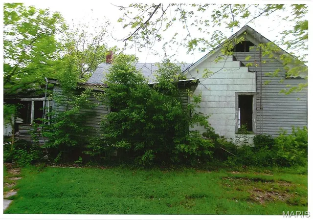 Photo 3 of Single family home for sale at 456 E 2595 Ave, Ramsey, IL 62080 | MLS# MIS25031047 | Listing updated on 2026-10-06