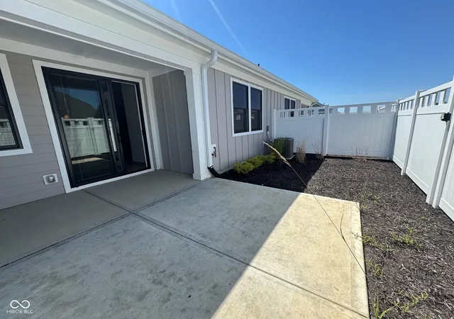 Photo 2 of Townhouse for sale at 14896 E Keenan Cir #Lot 35, Westfield, IN 46074 | MLS# 22054656 | Listing updated on 2026-09-28