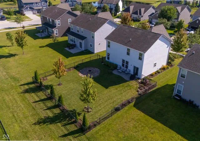 Photo 3 of Single family home for sale at 18809 Weihe Ln, Westfield, IN 46062 | MLS# 22060473 | Listing updated on 2026-09-25