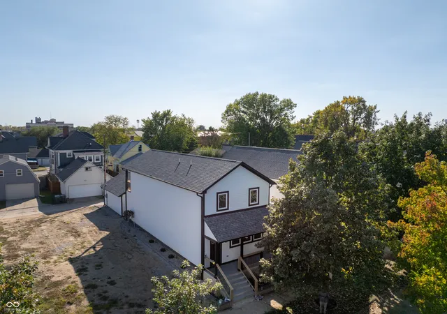 Photo 3 of Single Family Residence at 1329 Marlowe Ave, Indianapolis, IN 46202 | MLS# 22068171 | | Sold on 2026-10-08