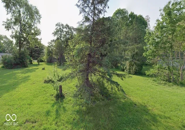 Photo 2 of Sale Pending at 5465 S Greenfield St, Fountaintown, IN 46130 | MLS# 22071844 | Listing updated on 2026-09-15