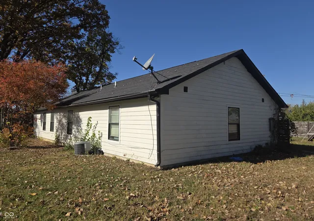 Photo 3 of Single family home for sale at 2015 Ralston Ave, Indianapolis, IN 46218 | MLS# 22074229 | Listing updated on 2026-10-02