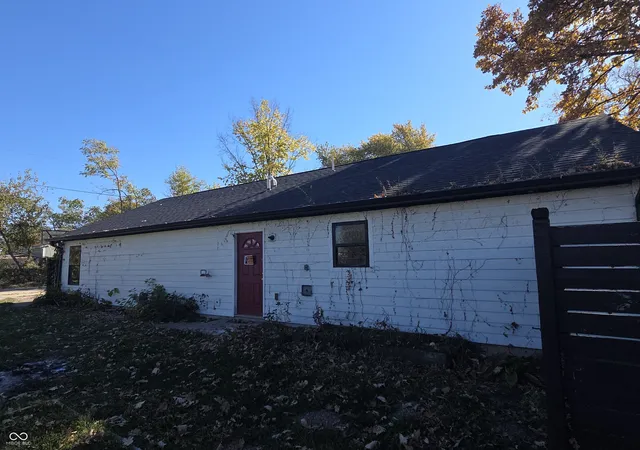 Photo 4 of Single family home for sale at 2015 Ralston Ave, Indianapolis, IN 46218 | MLS# 22074229 | Listing updated on 2026-10-02