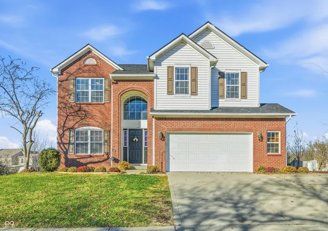 Photo 1 of Single family home for sale at 1206 Barrington Dr, Greenwood, IN 46143 | MLS# 22075529 | Listing updated on 2026-09-11