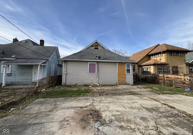 Photo 2 of Single family home for sale at 1613 Draper St, Indianapolis, IN 46203 | MLS# 22077545 | Listing updated on 2026-10-06