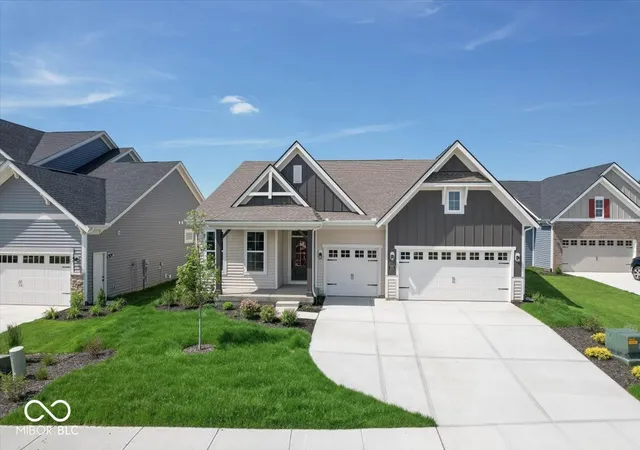 Photo 3 of Single family home for sale at 572 Firefly Ct, Greenfield, IN 46140 | MLS# 22078013 | Listing updated on 2026-09-22
