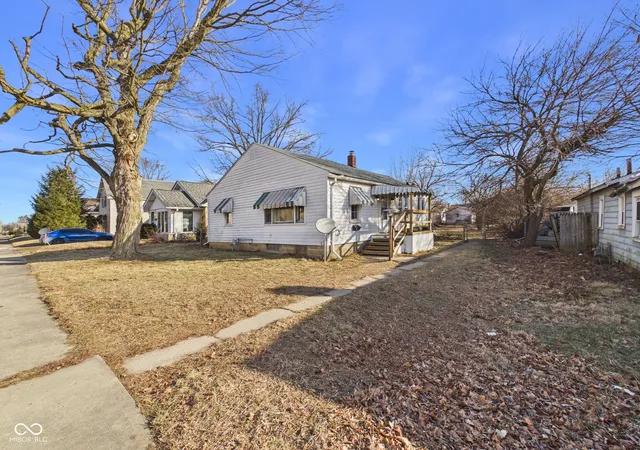 Photo 2 of Single family home for sale at 2828 Lincoln St, Anderson, IN 46016 | MLS# 22081712 | Listing updated on 2026-10-14