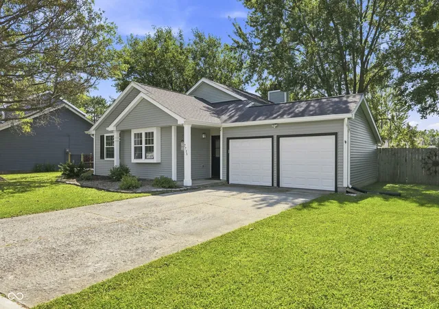 Photo 2 of Sale Pending at 7735 Cardinal Cvs S, Indianapolis, IN 46256 | MLS# 22082927 | Listing updated on 2026-10-06