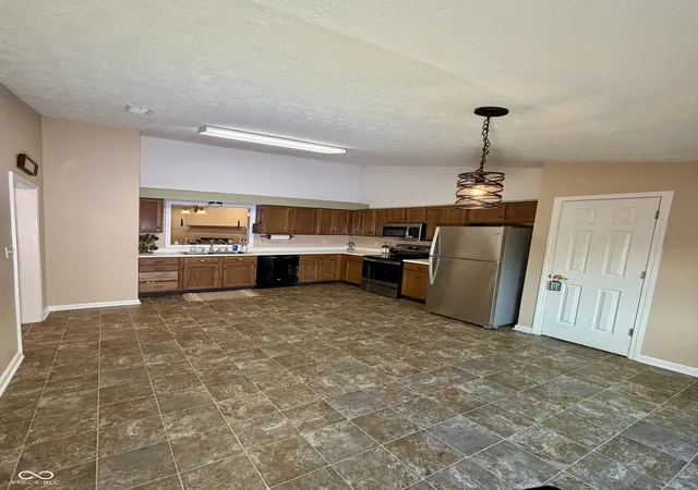 Photo 3 of Single family home for sale at 1019 E Killian Dr, Mooresville, IN 46158 | MLS# 22084081 | Listing updated on 2026-09-14