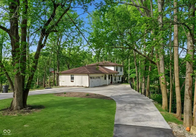 Single family home for sale at 7476 S Susan Ln, Trafalgar, IN 46181 | MLS# 22084582