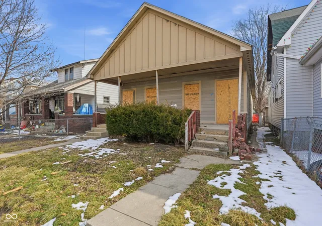 Photo 3 of Sale Pending at 437 N Gray St, Indianapolis, IN 46201 | MLS# 22086142 | Listing updated on 2026-09-14