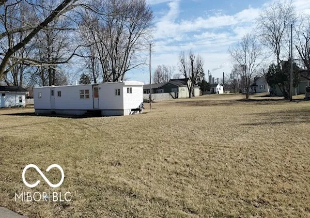 Photo 3 of Single family home for sale at 333 E Ohio St, Dunkirk, IN 47336 | MLS# 22087117 | Listing updated on 2026-09-11