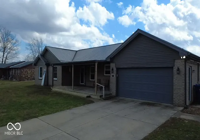 Photo 1 of Single family home for sale at 645 Parkeway Dr, Rockville, IN 47872 | MLS# 22087819 | Listing updated on 2026-09-26