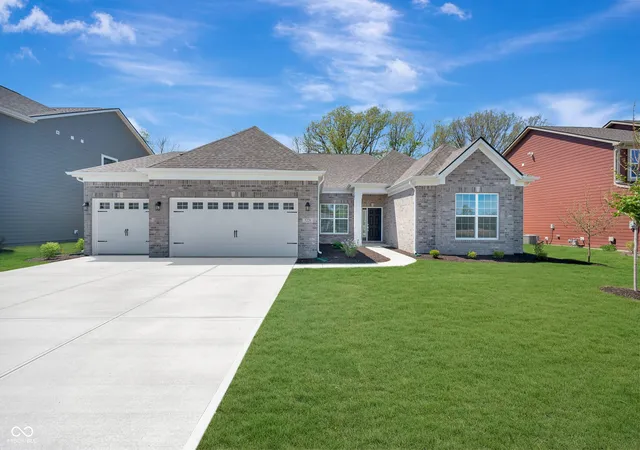 Photo 2 of Sale Pending at 5226 Jacaranda Dr, Indianapolis, IN 46239 | MLS# 22088605 | Listing updated on 2026-09-22