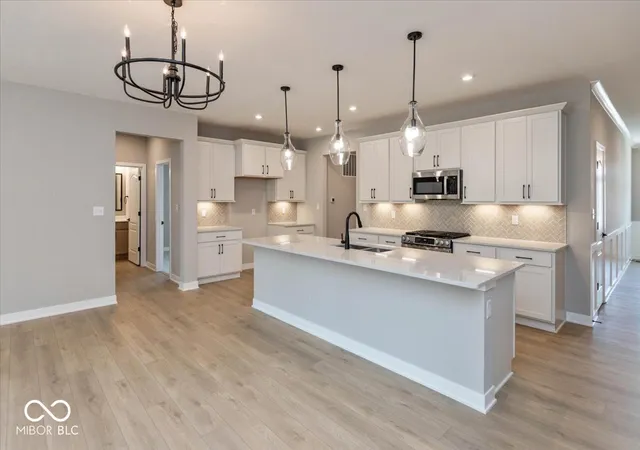 Photo 4 of Single family home for sale at 9570 Hemingway Dr, Indianapolis, IN 46239 | MLS# 22088977 | Listing updated on 2026-10-07