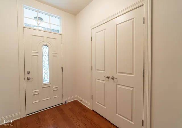 Photo 3 of Single family home for sale at 4082 Bayberry Ct, Greenwood, IN 46143 | MLS# 22089020 | Listing updated on 2026-09-22
